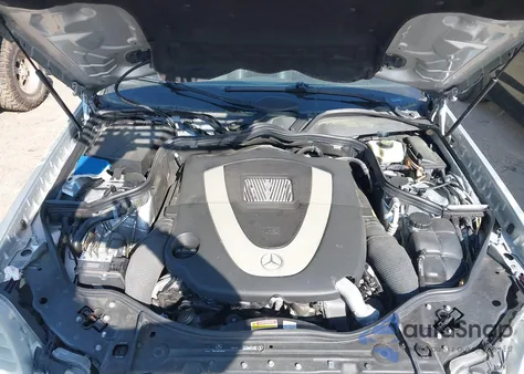 2008 Mercedes-Benz E 550 z USA, uszkodzony, nr VIN WDBUF72X18B329906